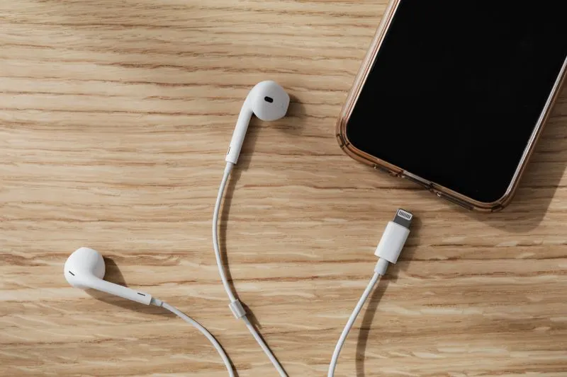 Phone chargers, cables and earphones